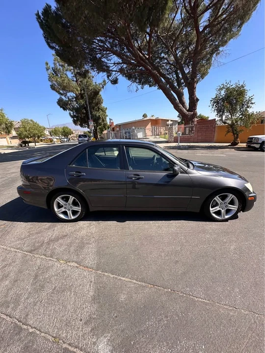 2003 Lexus IS 1st Gen - Image 3 of 20