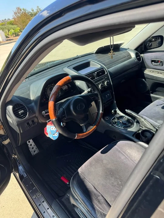 2003 Lexus IS 1st Gen - Image 16 of 18