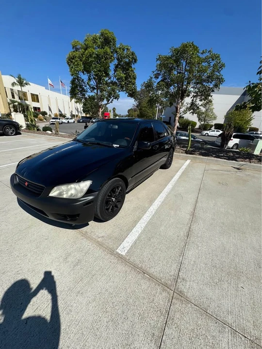 2003 Lexus IS 1st Gen - Image 5 of 18
