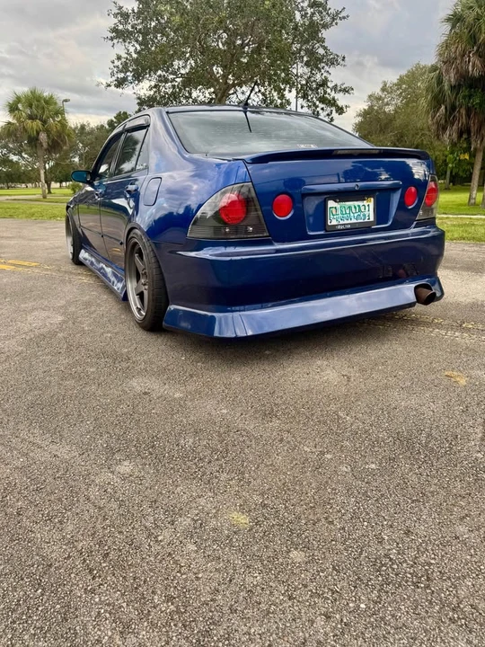 2003 Lexus IS 1st Gen - Image 3 of 9