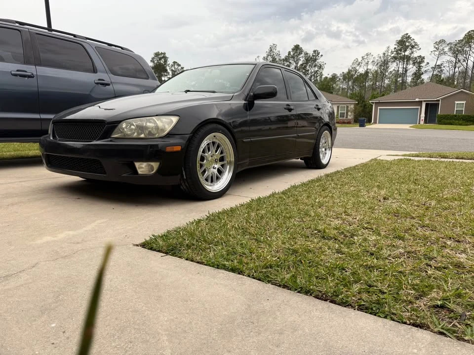 2003 Lexus IS 1st Gen - Image 3 of 6