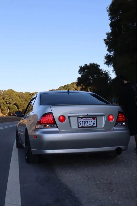2003 Lexus IS 1st Gen - Image 5 of 6