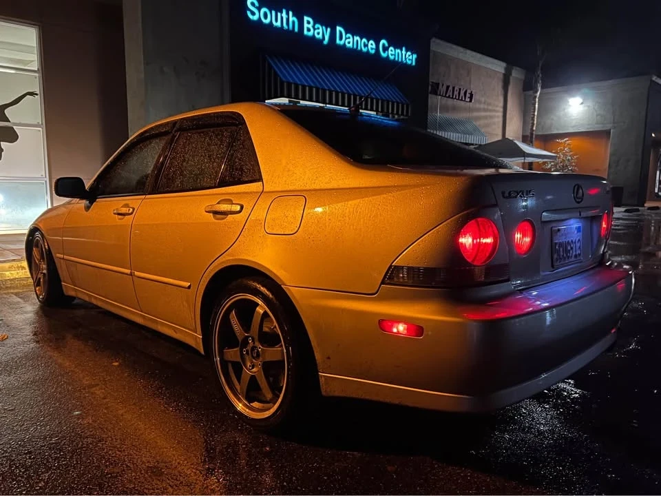 2003 Lexus IS 1st Gen - Image 3 of 5