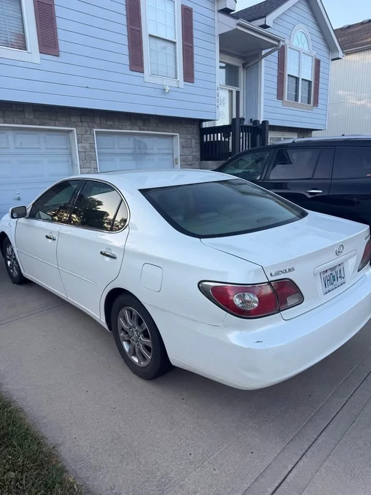 2003 Lexus IS 1st Gen - Image 3 of 9