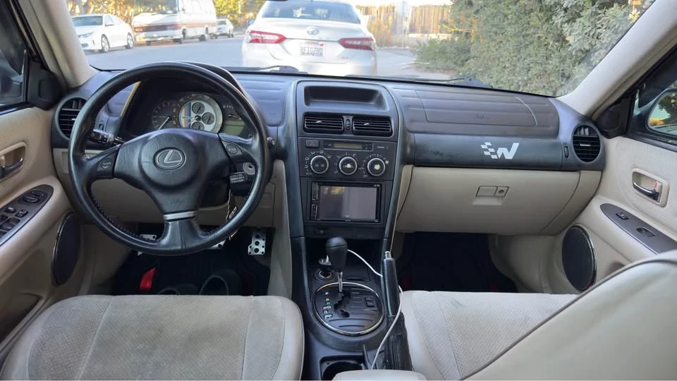 2003 Lexus IS 1st Gen - Image 2 of 6