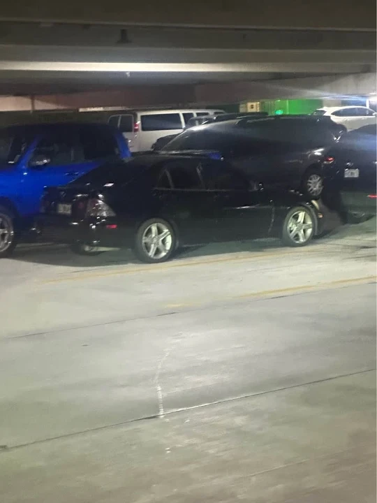 2003 Lexus IS 1st Gen - Image 4 of 4