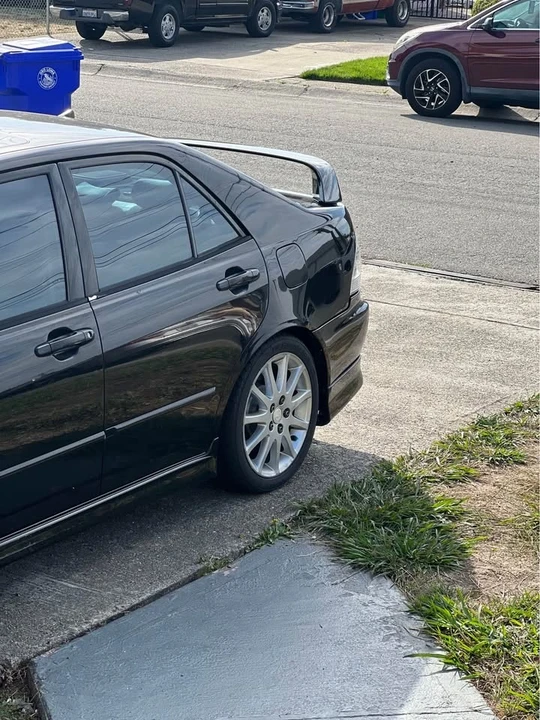 2003 Lexus IS 1st Gen - Image 4 of 6