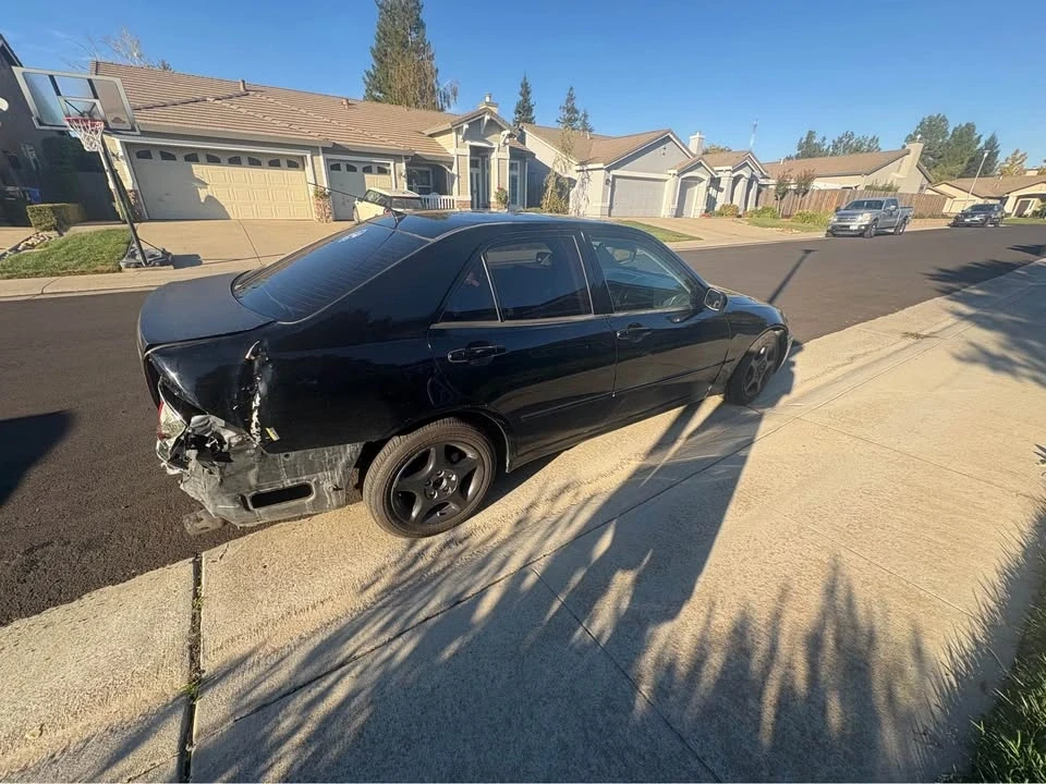 2003 Lexus IS 1st Gen - Image 4 of 4