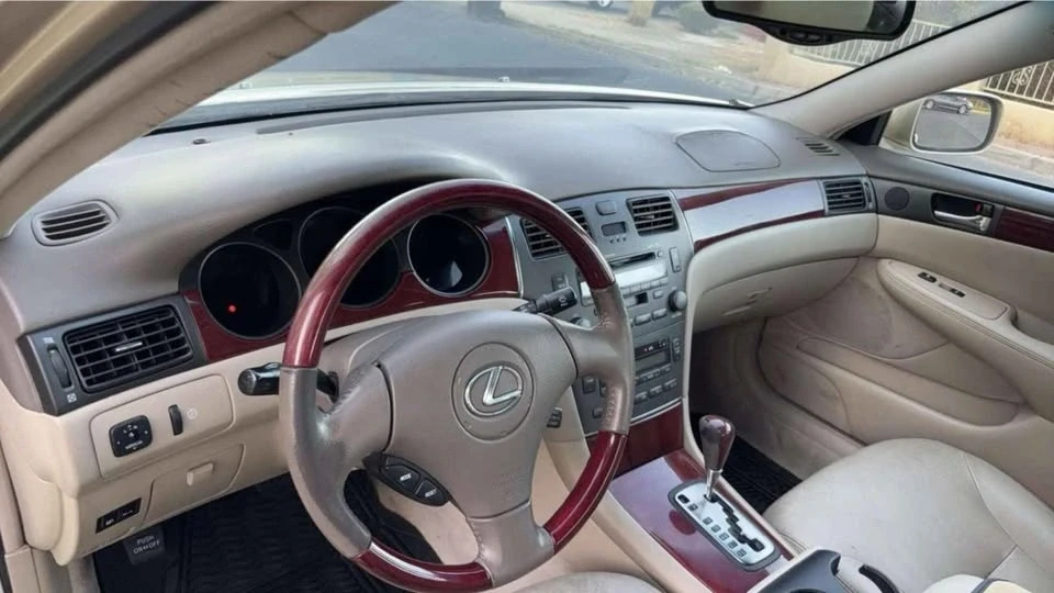 2003 Lexus IS 1st Gen - Image 17 of 17