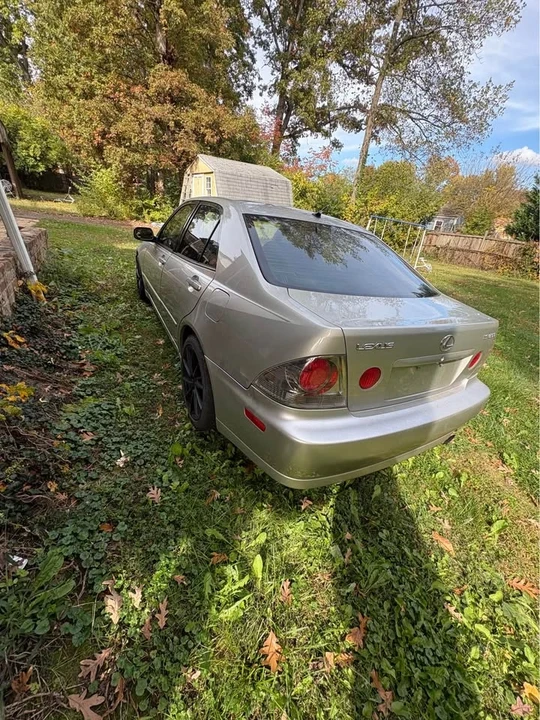 2003 Lexus IS 1st Gen - Image 4 of 12