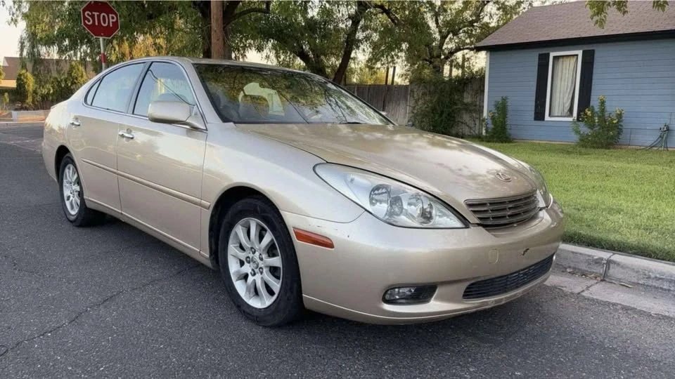 2003 Lexus IS 1st Gen - Image 10 of 17