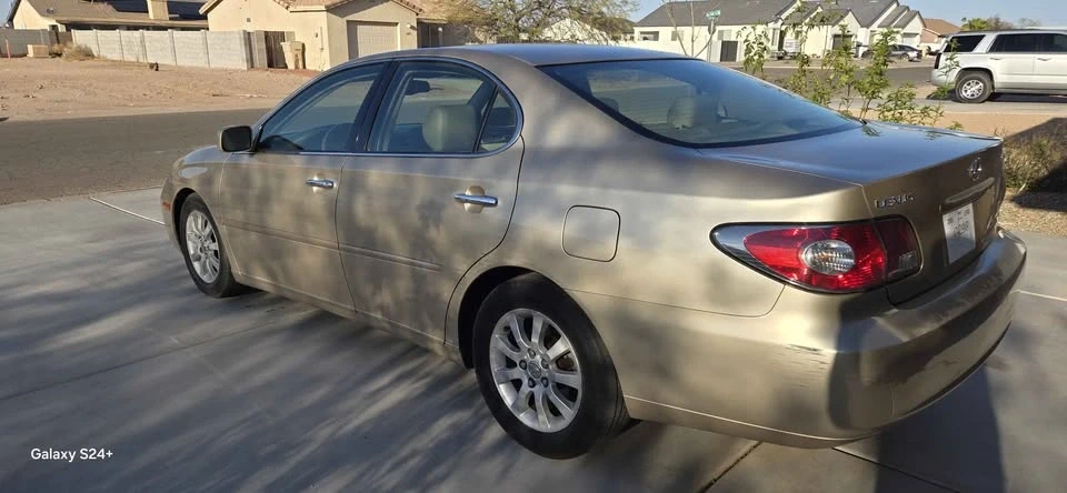 2003 Lexus IS 1st Gen - Image 2 of 17