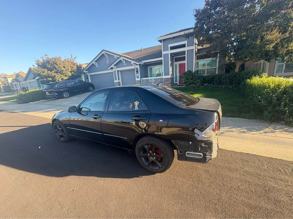2003 Lexus IS 1st Gen - Image 3 of 4