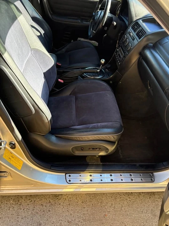 2003 Lexus IS 1st Gen - Image 7 of 10