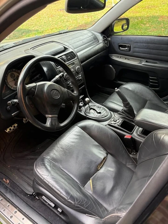 2003 Lexus IS 1st Gen - Image 7 of 12