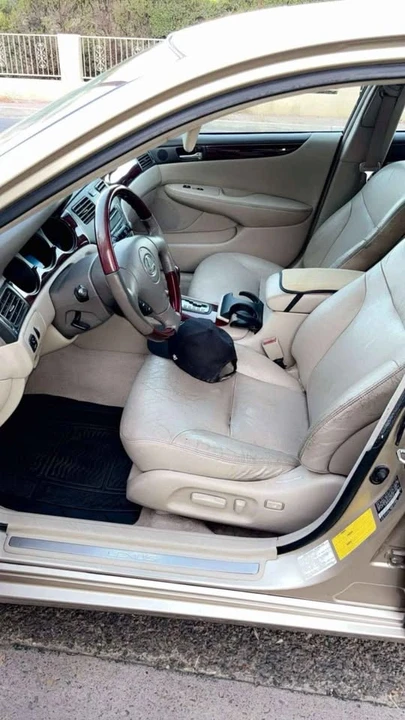 2003 Lexus IS 1st Gen - Image 15 of 17