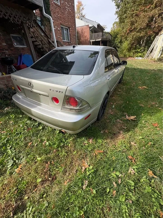 2003 Lexus IS 1st Gen - Image 3 of 12