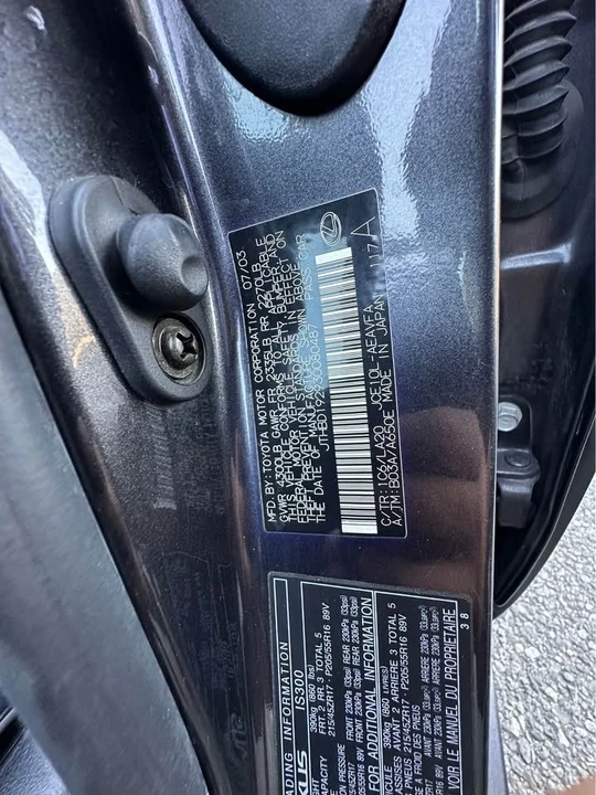 2003 Lexus IS 1st Gen - Image 10 of 18