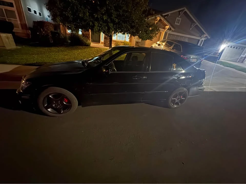 2003 Lexus IS 1st Gen - Image 4 of 4