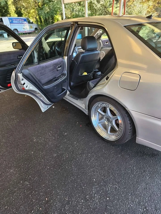 2003 Lexus IS 1st Gen - Image 4 of 7