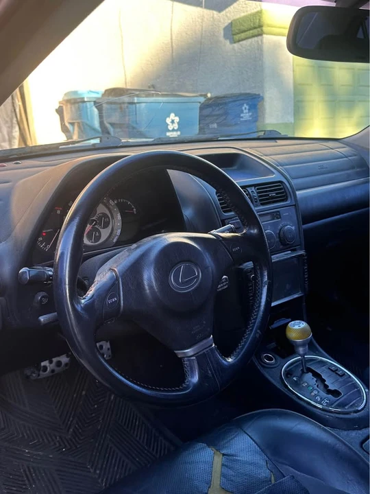 2003 Lexus IS 1st Gen - Image 10 of 13