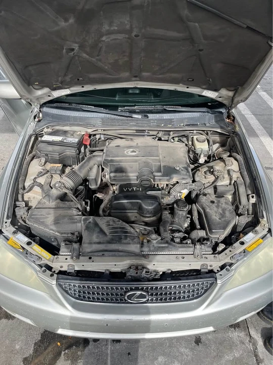 2003 Lexus IS 1st Gen - Image 4 of 5