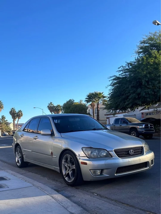 2003 Lexus IS 1st Gen - Image 3 of 12