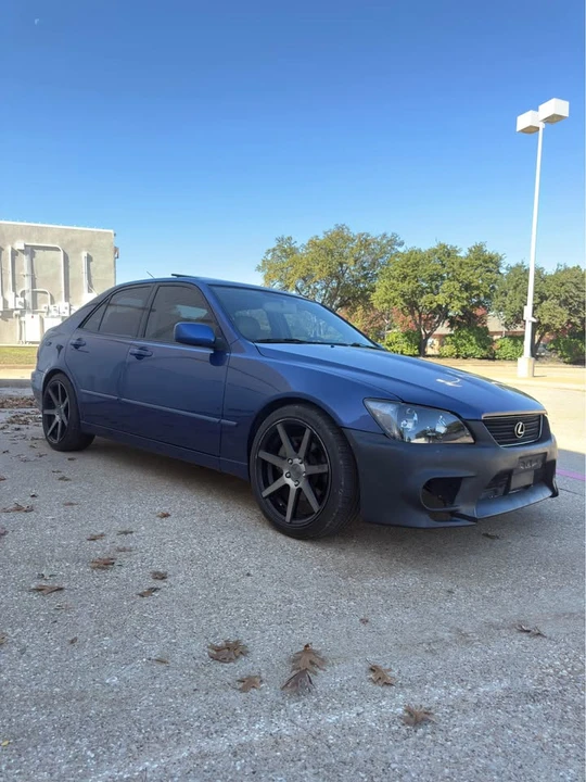 2003 Lexus IS 1st Gen - Image 5 of 9