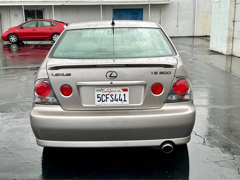 2003 Lexus IS 1st Gen - Image 5 of 15