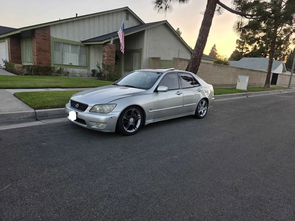 2003 Lexus IS 1st Gen - Image 6 of 10