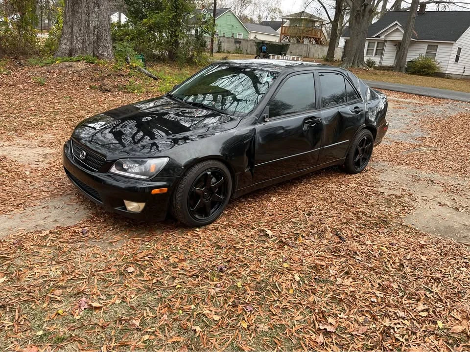 2003 Lexus IS 1st Gen - Image 2 of 10