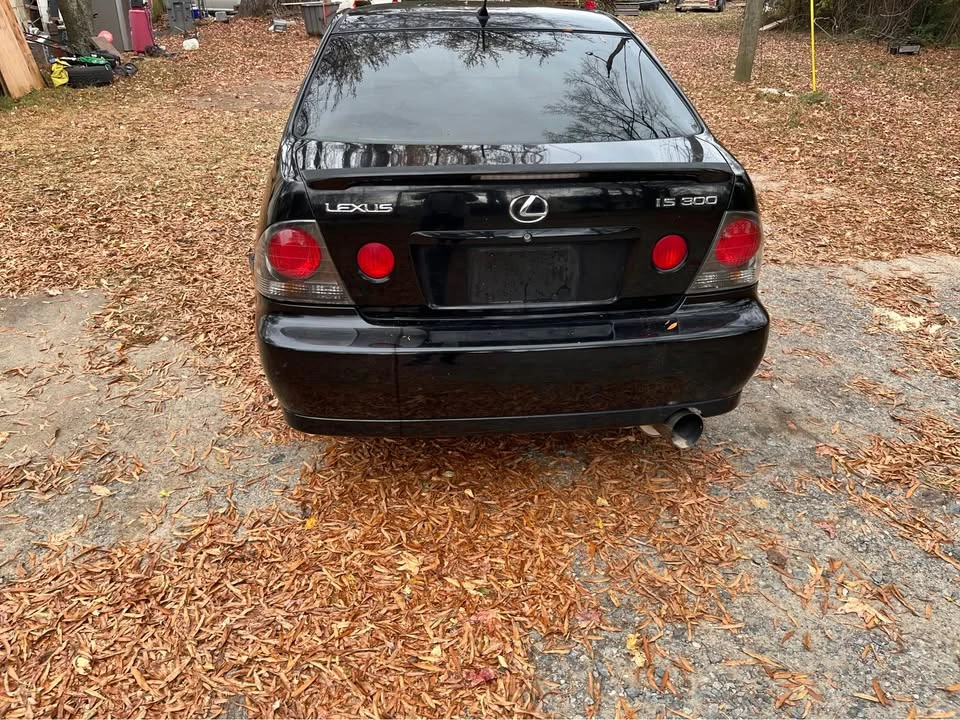 2003 Lexus IS 1st Gen - Image 5 of 10