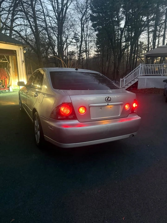 2003 Lexus IS 1st Gen - Image 3 of 7