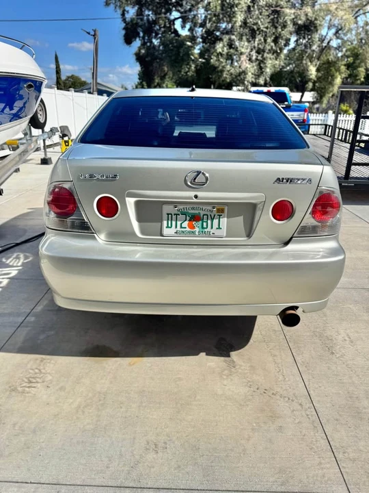 2003 Lexus IS 1st Gen - Image 5 of 11