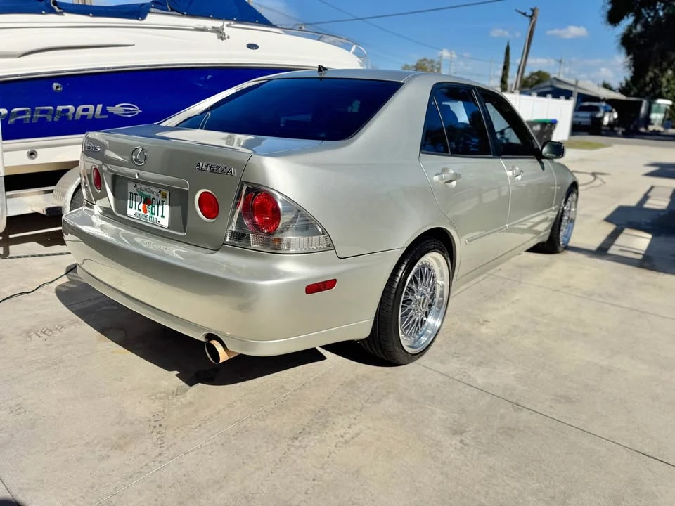 2003 Lexus IS 1st Gen - Image 6 of 11