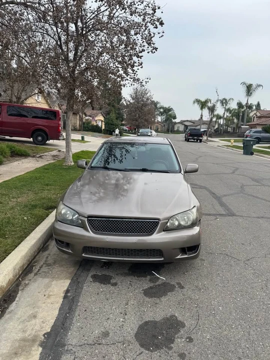 2003 Lexus IS 1st Gen - Image 2 of 5