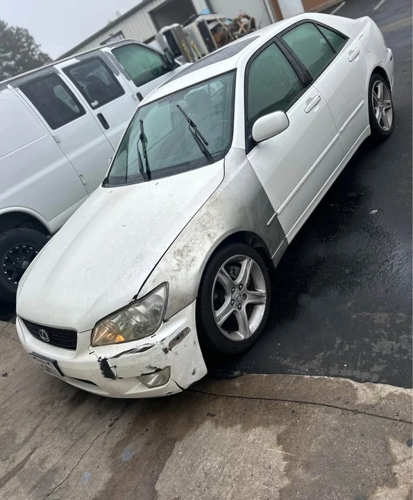 2003 Lexus IS 1st Gen - Image 4 of 8