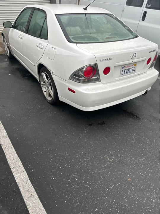 2003 Lexus IS 1st Gen - Image 2 of 8