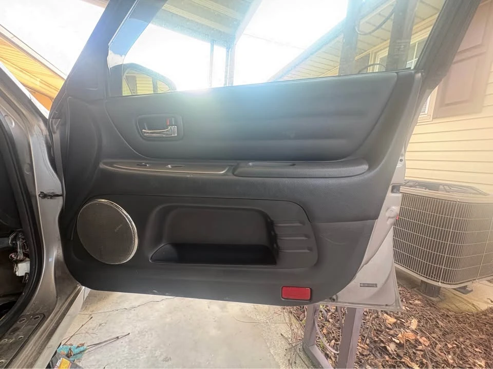2003 Lexus IS 1st Gen - Image 7 of 12