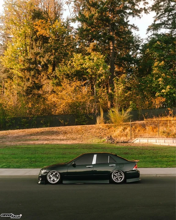 2003 Lexus IS 1st Gen - Image 3 of 8