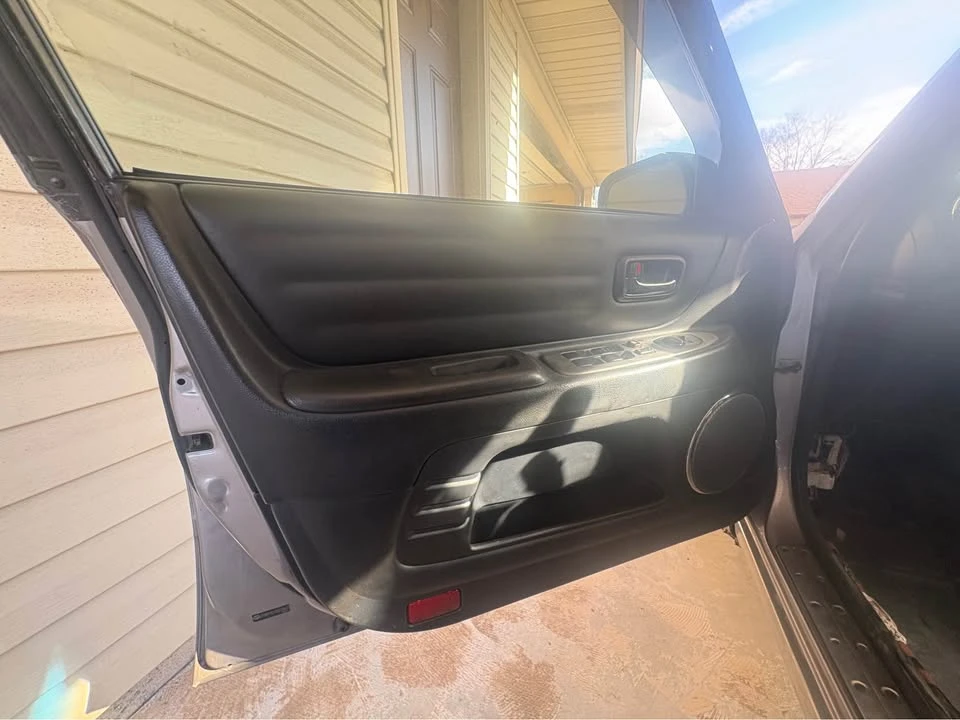 2003 Lexus IS 1st Gen - Image 6 of 12