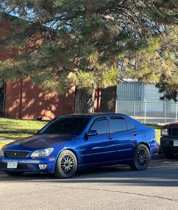 2003 Lexus IS 1st Gen - Image 5 of 7