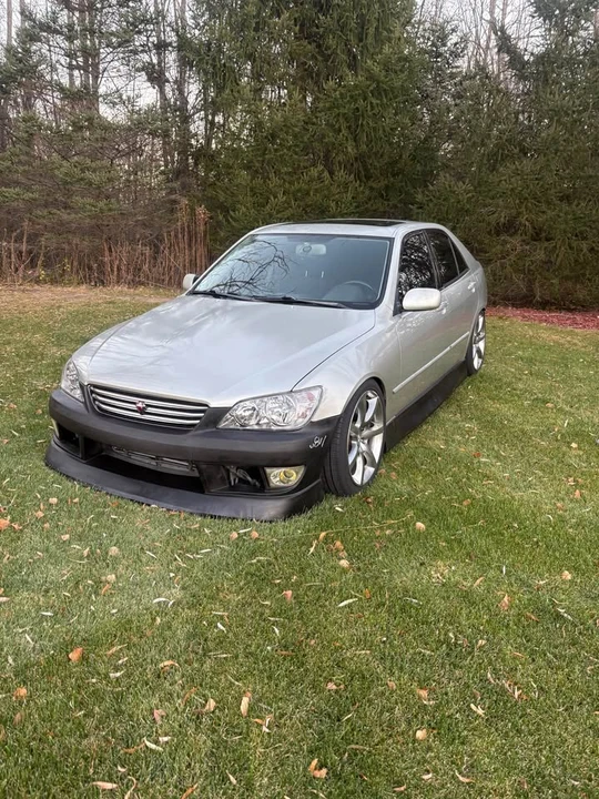 2003 Lexus IS 1st Gen - Image 3 of 5