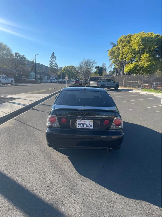 2003 Lexus IS 1st Gen - Image 4 of 12