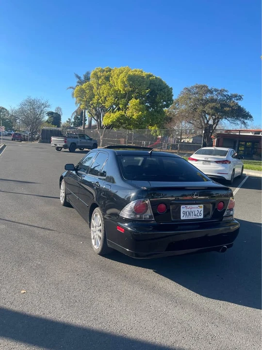 2003 Lexus IS 1st Gen - Image 6 of 12