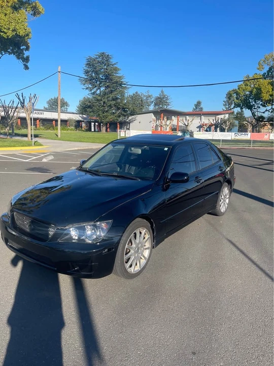 2003 Lexus IS 1st Gen - Image 2 of 12