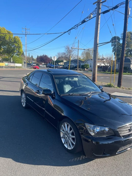 2003 Lexus IS 1st Gen - Image 3 of 12