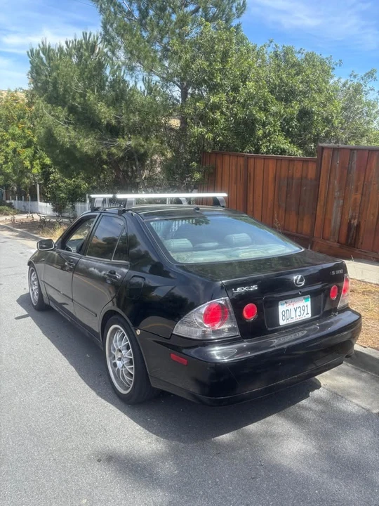 2003 Lexus IS 1st Gen - Image 2 of 4