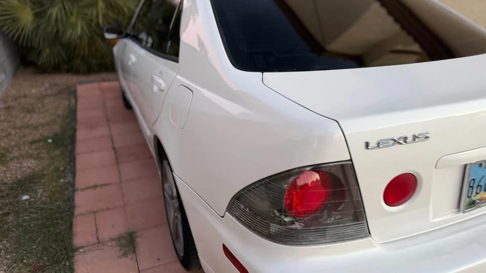 2003 Lexus IS 1st Gen - Image 4 of 8
