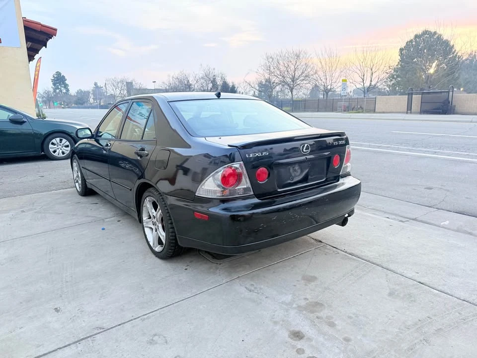 2003 Lexus IS 1st Gen - Image 7 of 17